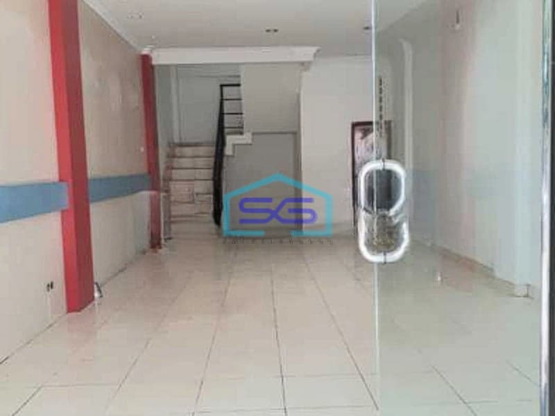 Disewakan Ruko Strategis 3 Lantai, di Sayap Riau Bandung Tengah Kota LB 120m2