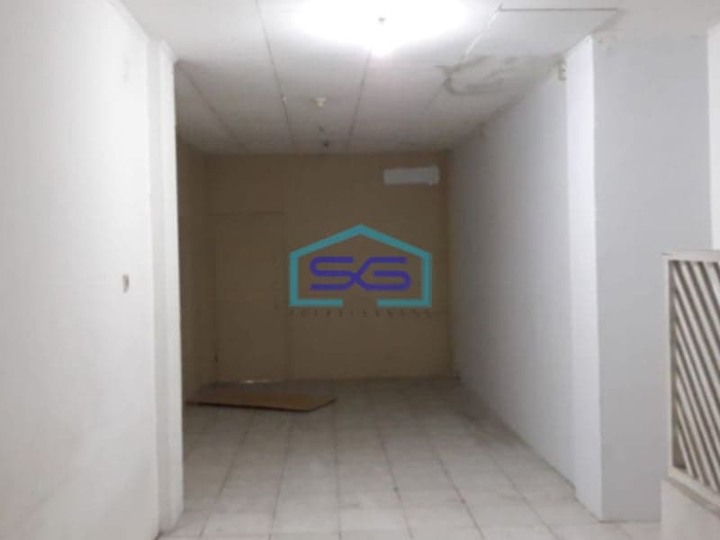 Disewakan Ruko Lokasi Strategis di Kebon Jeruk Jakarta Barat LB 196m2