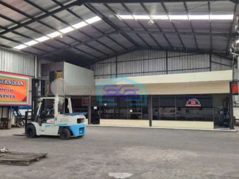 DIjual Gudang Bagus dan Office Siap Pakai Akses 40 Feat Container CIleungsi Bogor Luas Bangunan  3500 m²