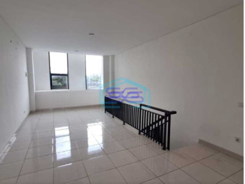 Disewakan Ruko Hadap Jalan Raya di Provence Suite Bsd Tangerang Selatan Luas Bangunan  162 m²