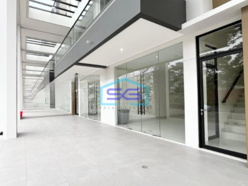 Disewakan Ruko 3 Lantai Luas Tanah  120 m² Lokasi Gading Serpong Tangerang