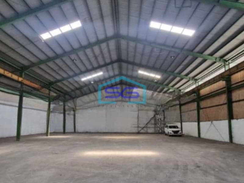 Disewakan Gudang Akses Container 40 feet Luas Bangunan  1200 m² di Cakung Jakarta Timur