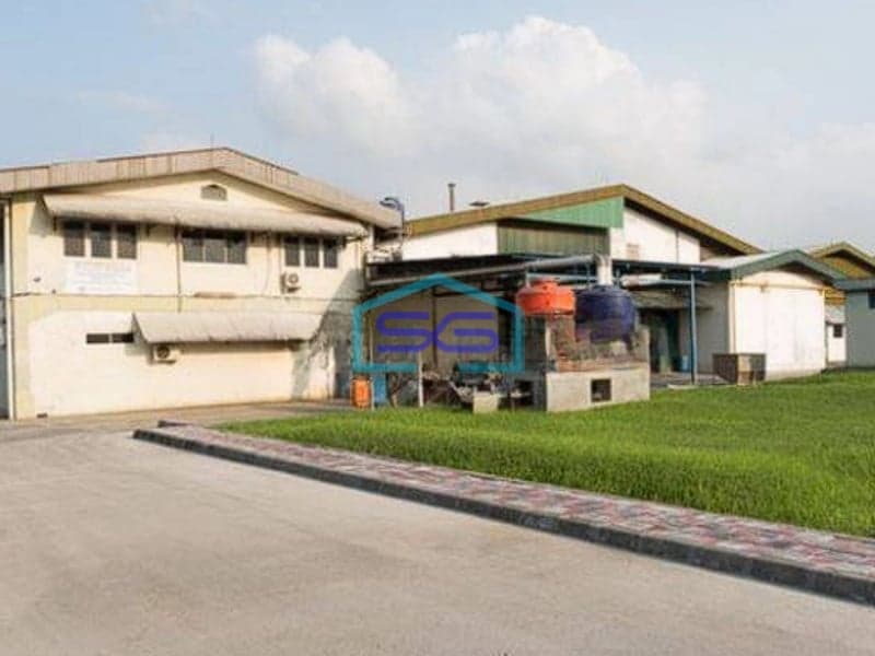 Dijual Pabrik Ex Pabrik Garmen Diluar Kawasan Akses Strategis di Bekasi LT 27239m2