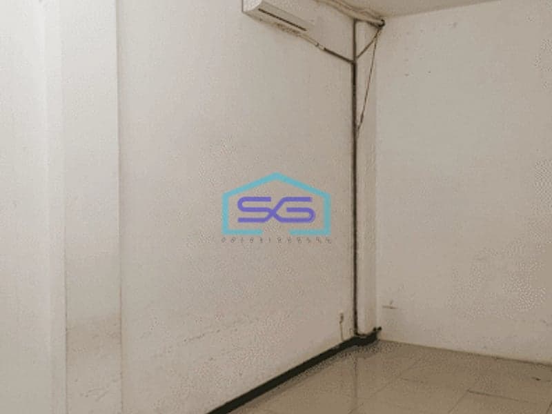 Disewakan Ruko 3,5 Lantai di Surabaya Pusat LB 202m2