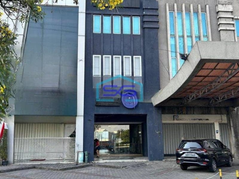 Disewakan Ruko di Jalan Mayjend Yono Soewono Surabaya LB 3002m2 Bagus HGB