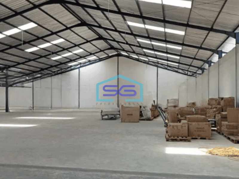 Disewakan  Gudang Lokasi Strategis Luas Bangunan 4660 m² di Narogong Bekasi