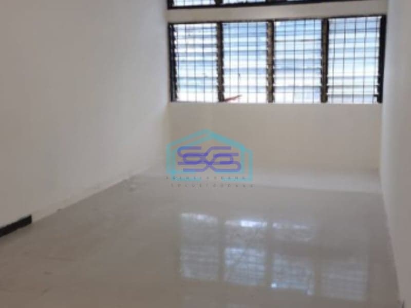 Disewakan Ruko Luas Bangunan 180 m² di Tambora Jakarta Barat