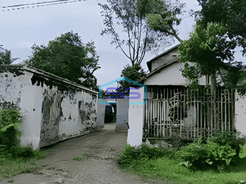 Dijual Ruang Usaha di Wates Kediri Luas Tanah 1435m2 Area Parkir Luas