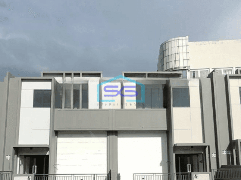 Dijual Gudang Sangat Strategis di BSD Tangerang Luas Tanah 180 m²