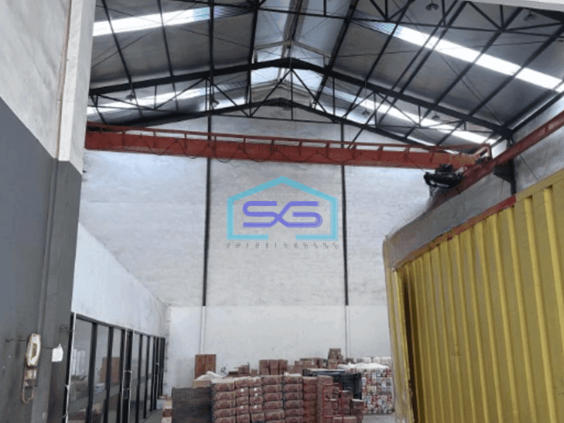 Dijual Gudang Luas Bangunan 600 m² Lokasi Strategis di Kapuk Kamal Jakarta Barat