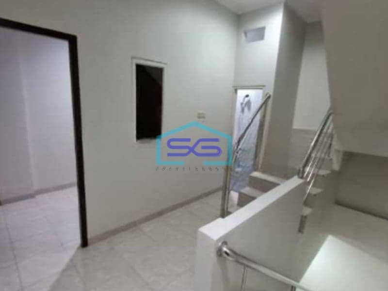 Disewakan Ruko Jelambar 3 Lantai Pinggir Jalan Raya Jelambar Jakarta Barat Luas Bangunan 150m2