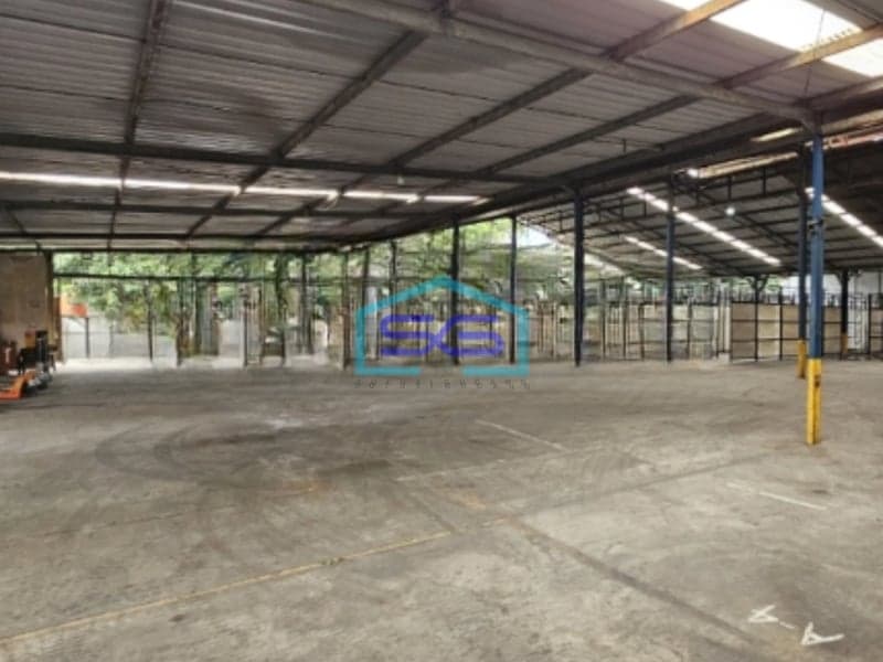 Disewakan Gudang Akses Container 40 feet Luas Tanah  6000 m² di Bekasi