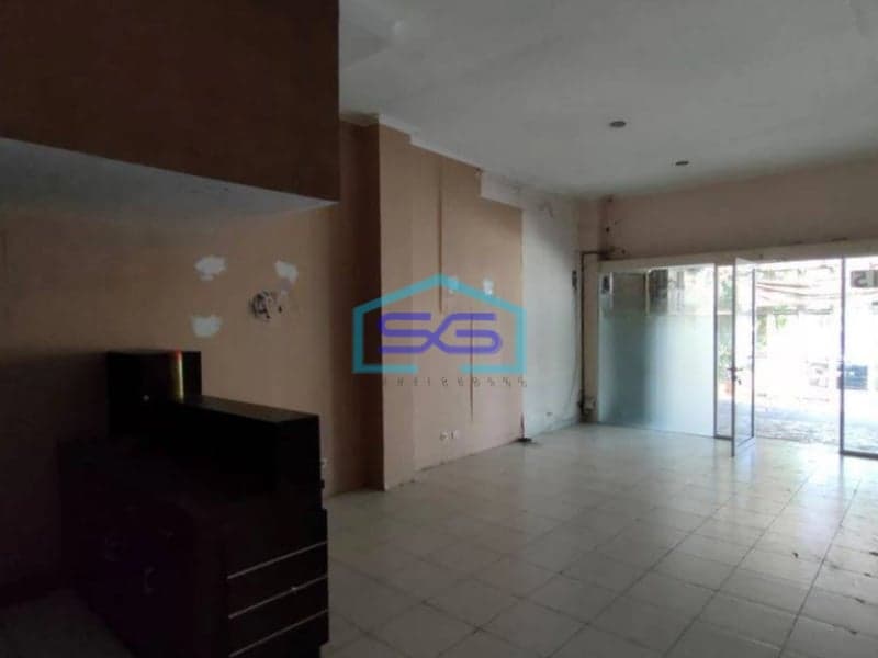 Disewakan Ruko Murah 3 Lantai Strategis di Antapani Mainroad Bandung Kota LB 300m2