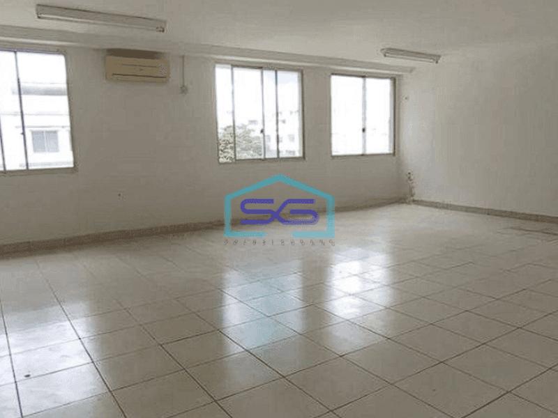 Disewakan Ruko Central Park Jakarta Barat 4 Lantai LB 300m2