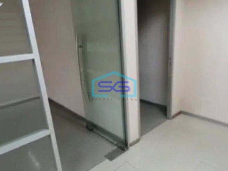 Disewakan Ruko 3,5 Lantai Gandeng 2, di Pertokoan Tanah Abang Jakarta Pusat