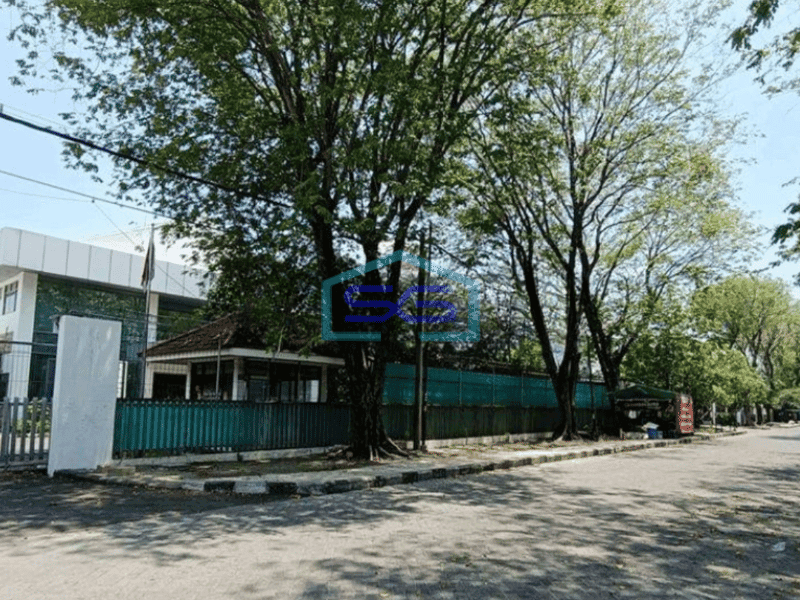 Dijual Pabrik Gudang Bangunan Mewah Ada Kantor Di Rungkut Industri Surabaya LT 4945m2