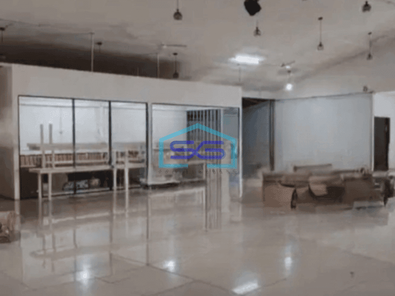 Disewakan Gudang Luas Bangunan  600 m² Lokasi Strategis di Pinggir Jalan Cilangkap Depok