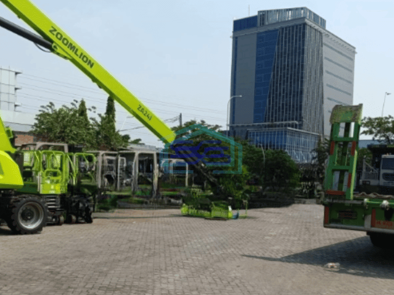 Disewakan Tanah di Yos Sudarso Jakarta Utara 1.3 Ha Full Paving