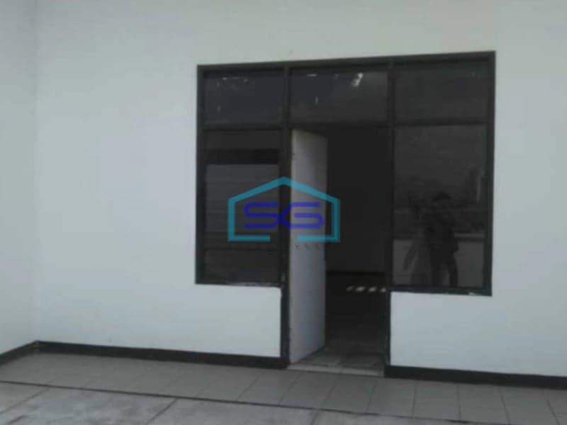 Disewakan Ruko Mainroad Moch Toha Bandung Parkiran Luas Cocok Untuk Dipakai Usaha LB 405m2