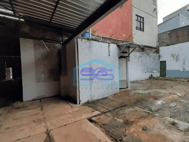 Dijual Gudang di Otista Tegalega Hitung Tanah Jual Cepat