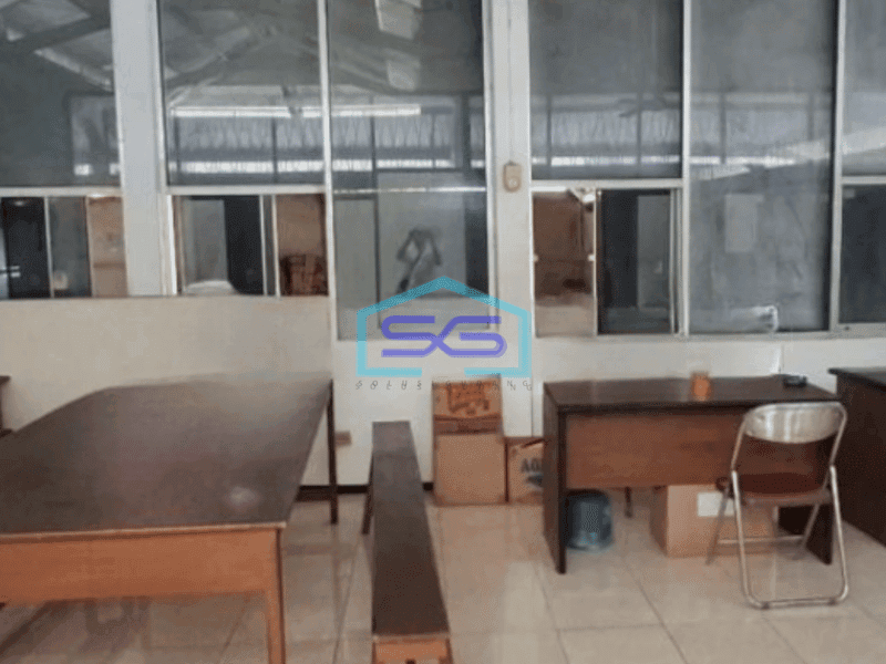 Disewakan Gudang Kantor Area Dekat Kerobokan Bali Luas Tanah 1800m2