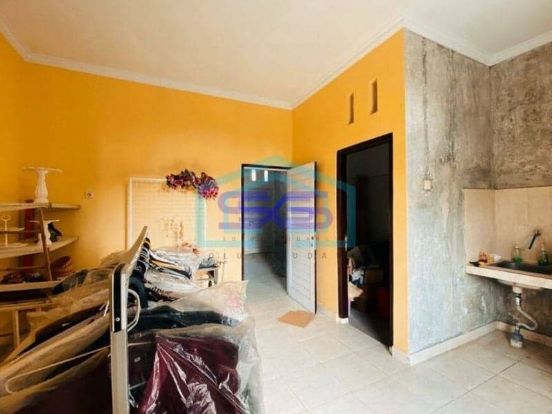 Disewakan Ruko 2 Lantai Dengan Fasilitas Tempat Tinggal di Renon