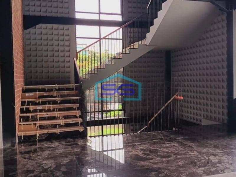 Disewakan Ruang Usaha di Warung Buncit Jakarta Selatan Luas Bangunan 2100 m²