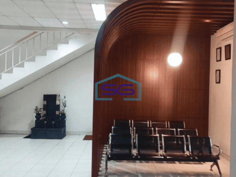 Disewakan Gudang 3 Lantai Luas Bangunan  640 m² di Kebayoran Baru Jakarta Selatan