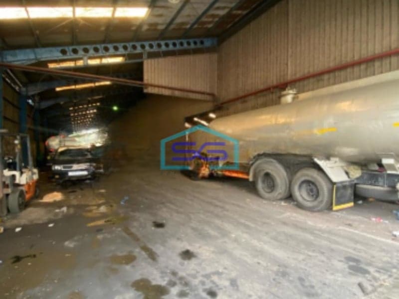 Disewakan Gudang Perbatasan JKT-TGR Kota Di Karawaci Luas Bangunan 3360 m²