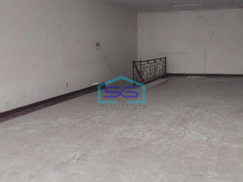 Disewakan Ruko 3 Lantai  LB 276m2 Parkiran 4 Mobil Kemang Jakarta Selatan