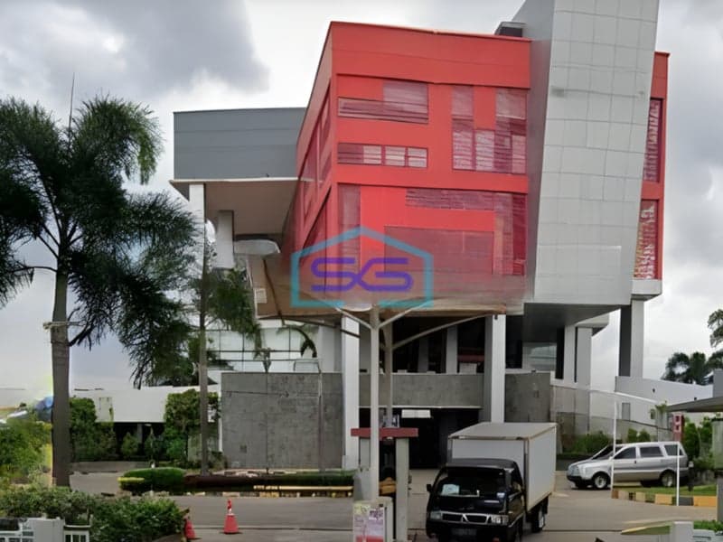 Dijual Gedung Ruang Usaha 3 Lantai Strategis di Bekasi LT 6147m2