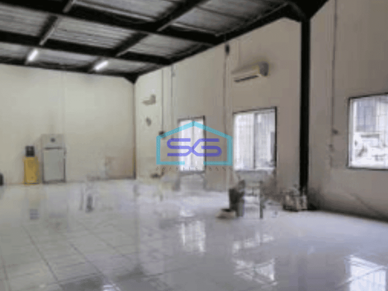 Dijual Gudang Baru Renovasi Luas Bangunan 700 m² Lokasi Cipondoh Tangerang