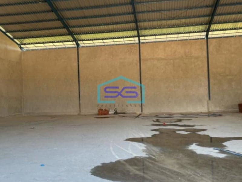 Disewakan Gudang Luas Bangunan 1650 m² Lokasi Pinggir Jalan Raya Mejobo Kudus Jawa Tengah