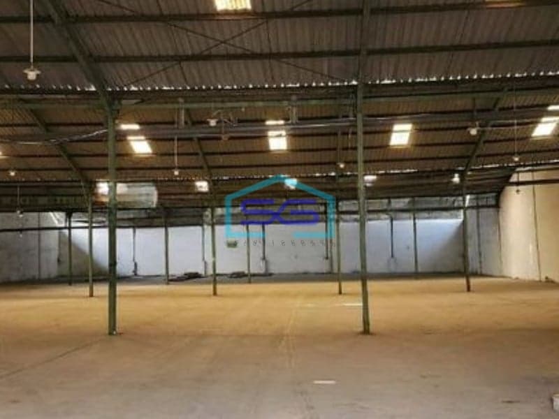 Disewakan Gudang Ijin Industri Siap Pakai di Margomulyo Surabaya Luas Bangunan 2500m2