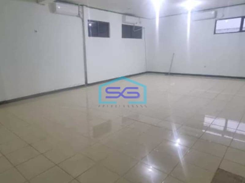 Disewakan Ruko Luas Bangunan  1250 m² Lokasi Strategis di Tangerang