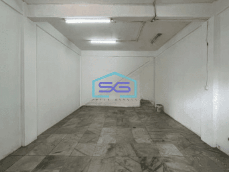 Disewakan Cepat Ruko Siap Pakai Luas Bangunan 300 m² di Pluit Jakarta Utara