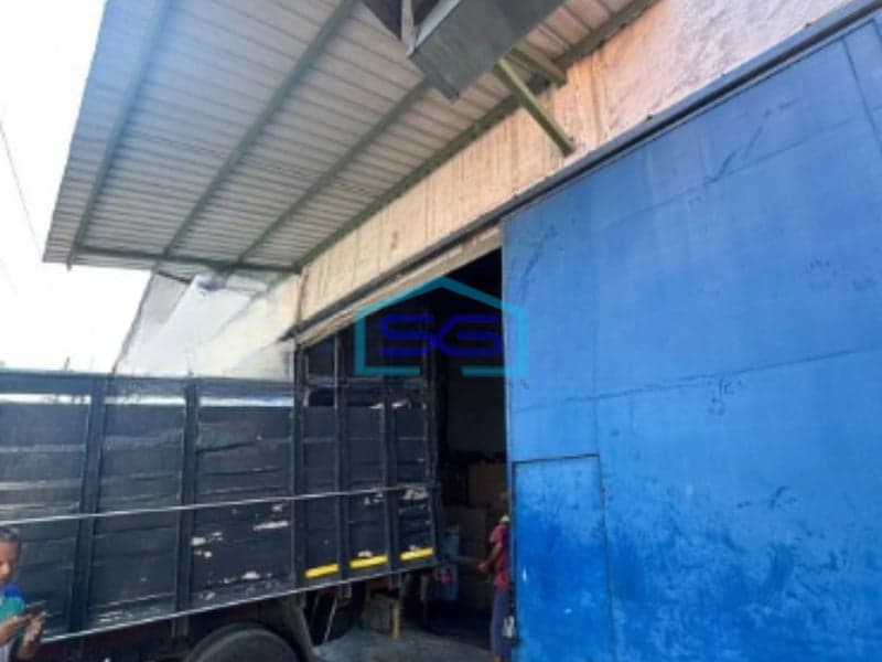 DIjual Gudang Di Simomulyo Siap Pakai Truck Ban Dobel Dkt Margomulyo Luas Bangunan  957 m²