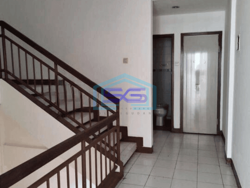 Disewakan Ruko Lokasi Strategis Jalan Boulevard Raya Kelapa Gading