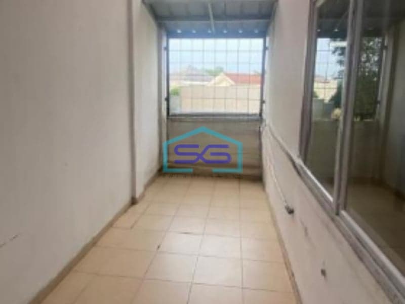 Disewakan Ruko Siap Huni di Sektor 4 BSD Tangerang Selatan Luas Bangunan  155 m²