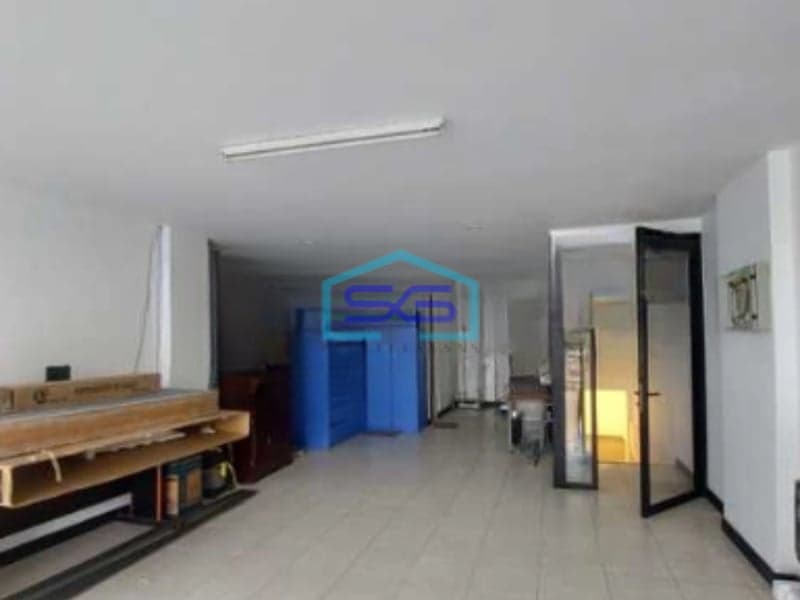 Disewakan Ruko Lokasi Startegis Luas Bangunan 300 m² Lokasi Tanjung Duren Jakarta Barat