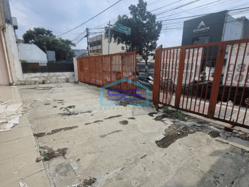 Disewakan Ruang Usaha Lokasi Strategis di Kopo Bandung LT 700m2