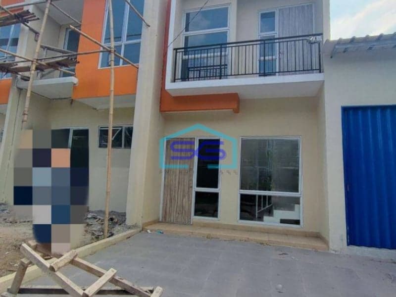 Disewakan Ruko baru di dekat green lake city magnolia park  Tangerang 2 lantai