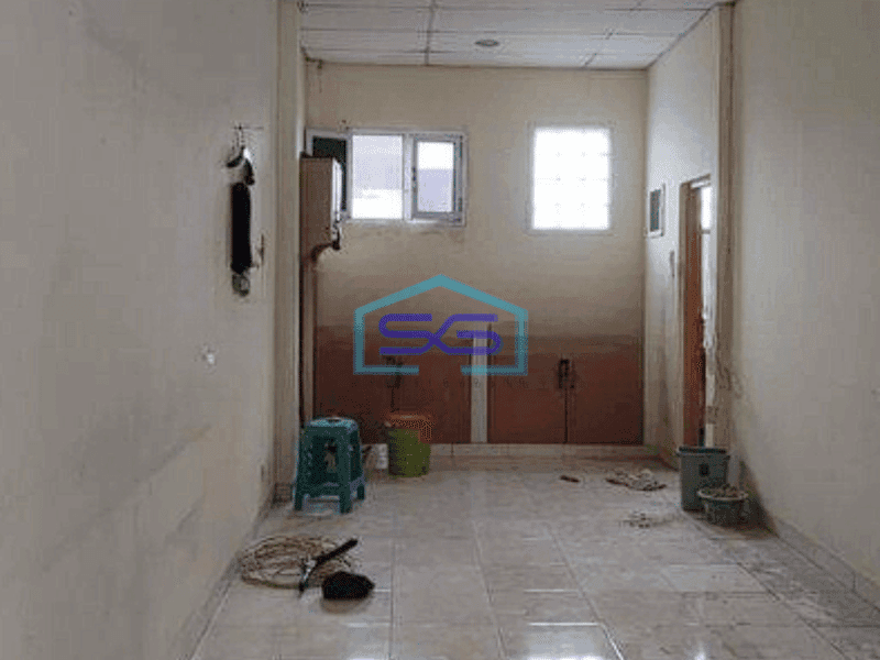 Disewakan Ruko Pinggir Jalan Tomang Jakarta Barat 2 Lantai LB 164m2