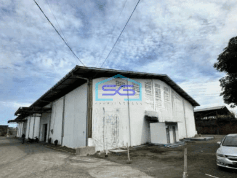 Disewakan gudang strategis lokasi Jl Mojo Jaten Luas Bangunan 1600m2