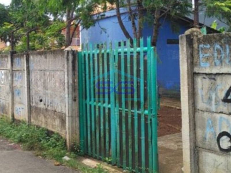 出售土地 2422 平方米 位于南丹格朗市宾达罗勿 Banten