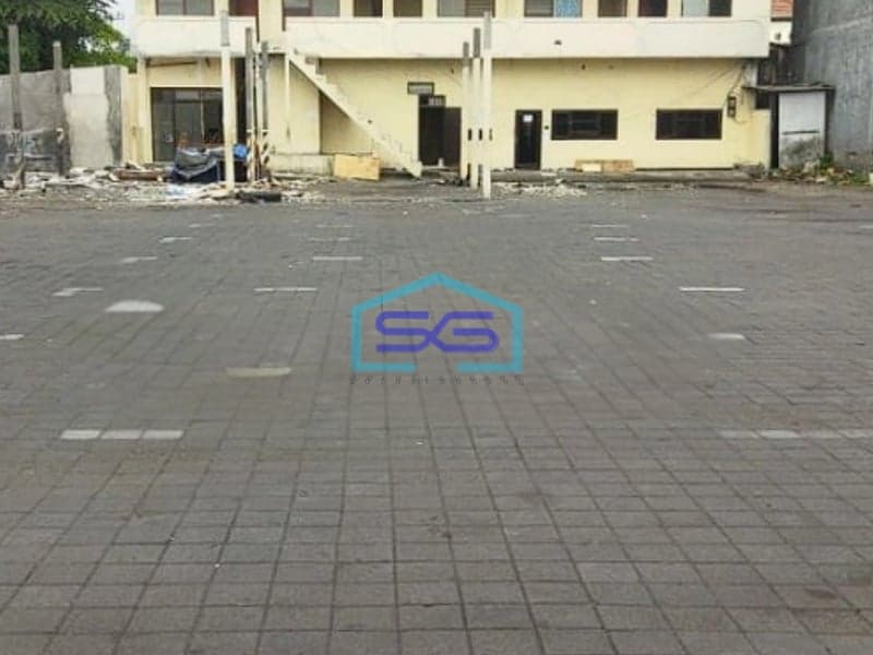 Disewakan Ruang Usaha Paving Kondisi Rapi di Renon Denpasar Bali LT 1200m2