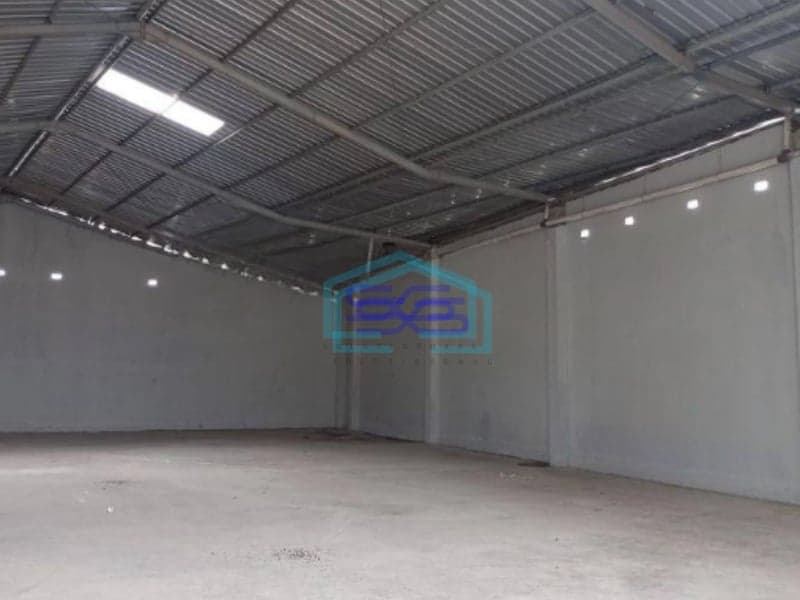 Disewakan Gudang Ada Kantor Luas Bangunan  300 m² Pinggir Jalan Raya Jurumudi Tangerang