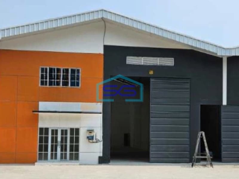 Disewakan Gudang Ada Kantor Bebas Banjir di Teluk Naga Tangerang