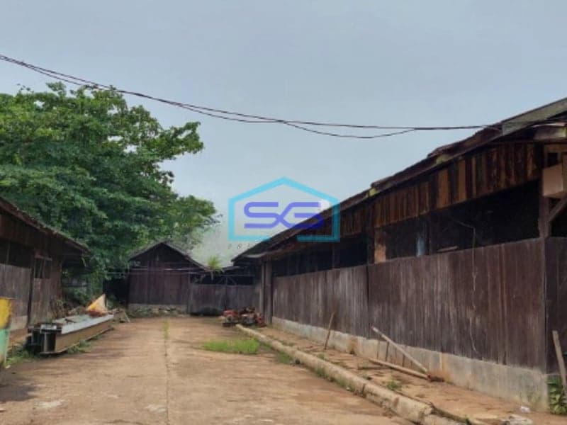 Dijual Cepat Gudang di Jl.Damanhuri Samarinda Luas Bangunan  2000 m²