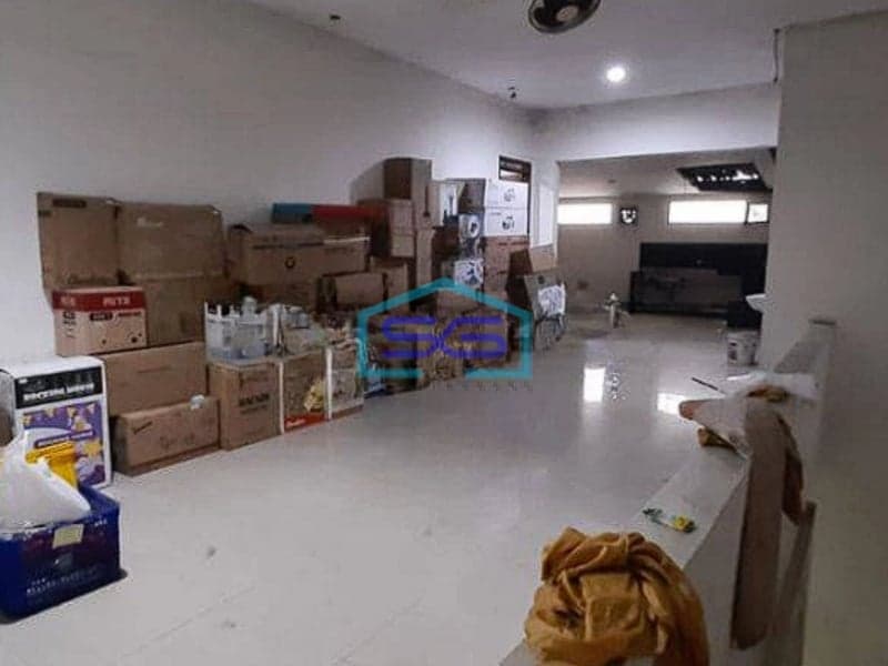 Disewakan Ruko Strategis Daerah Bandung LB 250m2 Parkir Luas